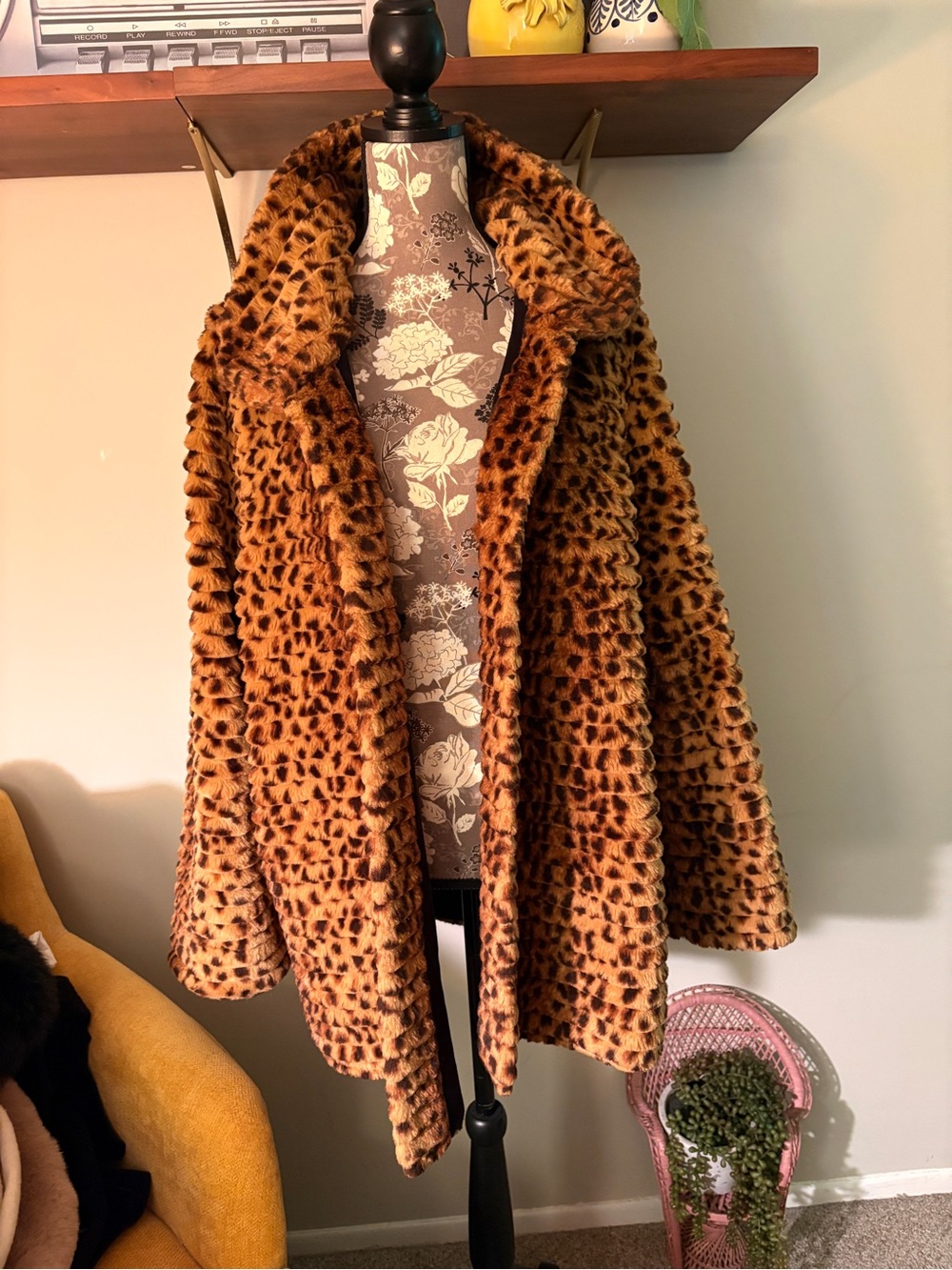 Vintage Leopard Faux Fur Coat Oversized Shaggy Animal Print Jacket L